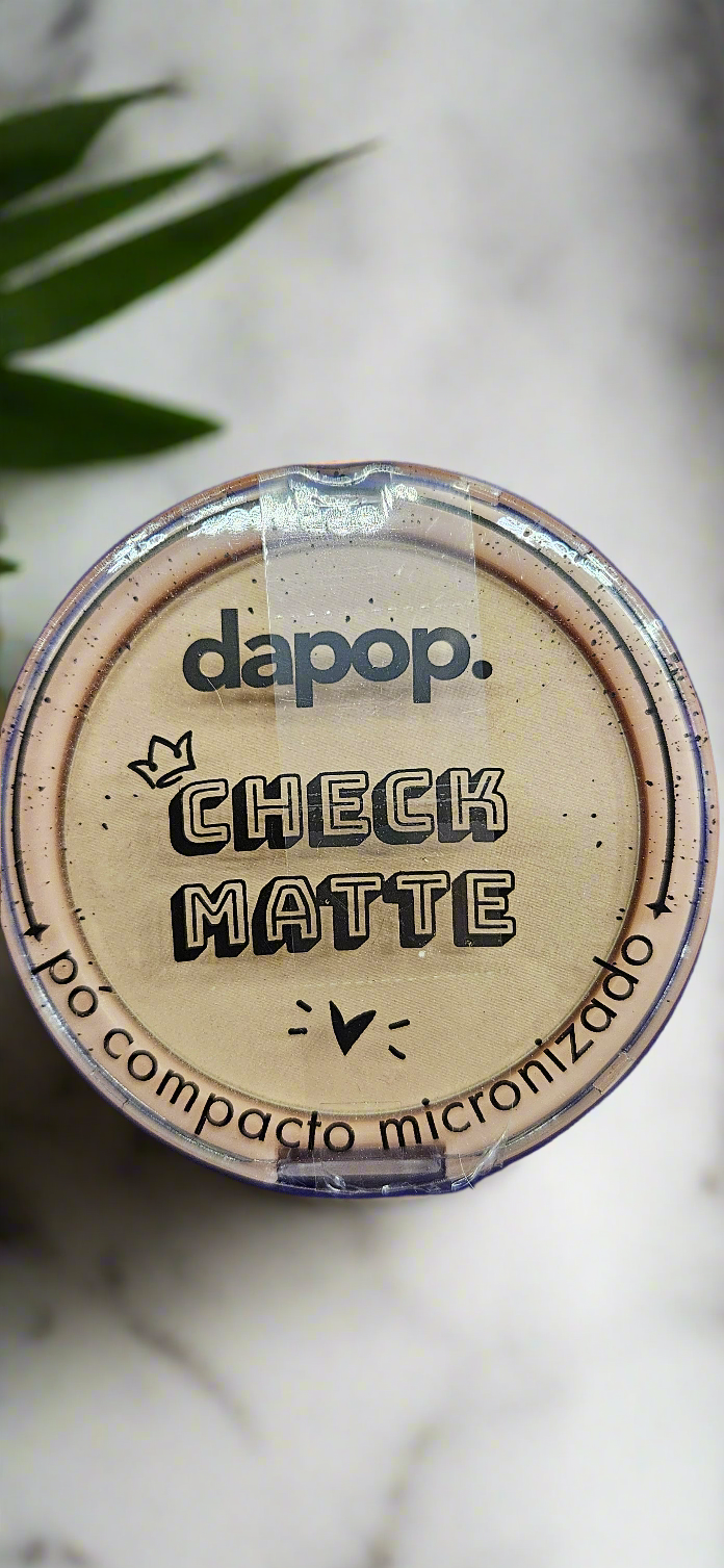 Polvo compacto efecto mate 02